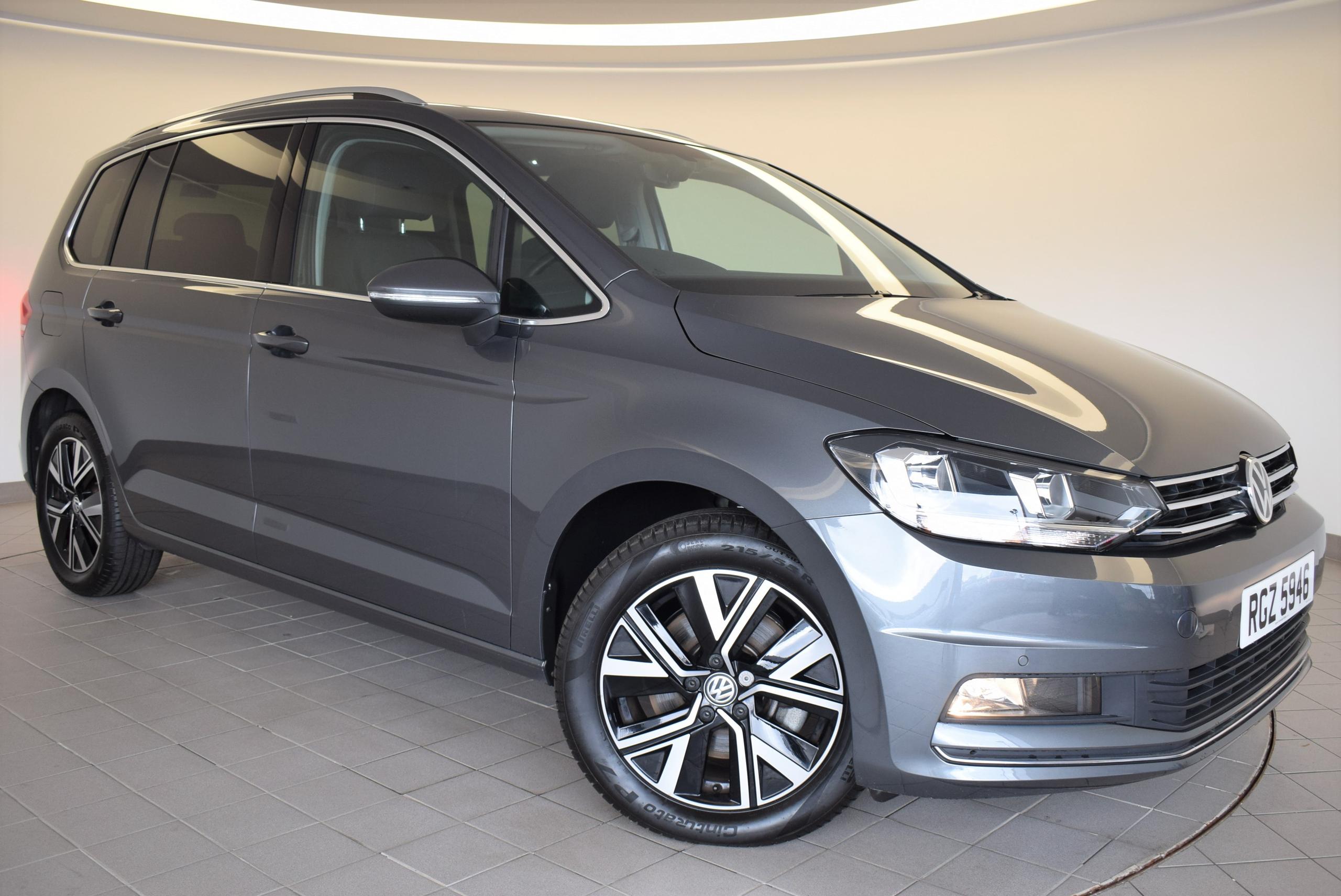 Volkswagen Touran Colours, Free & Paid Options