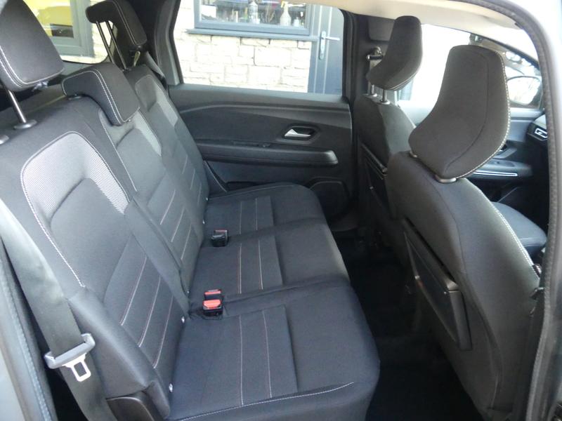 Dacia Jogger Photo 50da2e75-f16b-4a60-9f1c-b0c6ae21ceb2.jpg