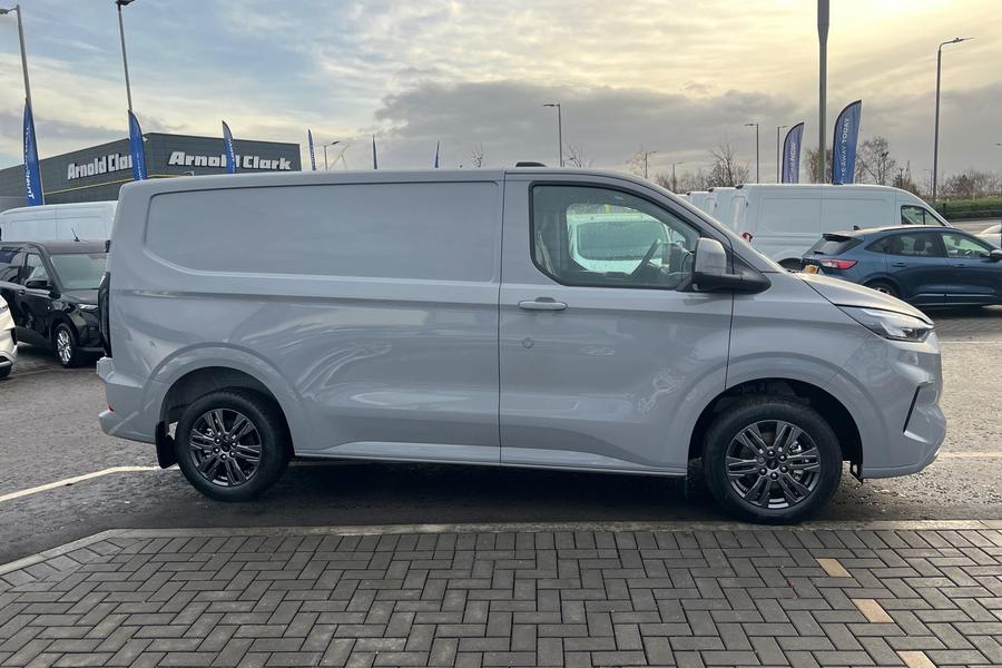 Ford TRANSIT CUSTOM Photo 50da3ba5-f01d-4c36-93ba-9e4de421013f.jpg