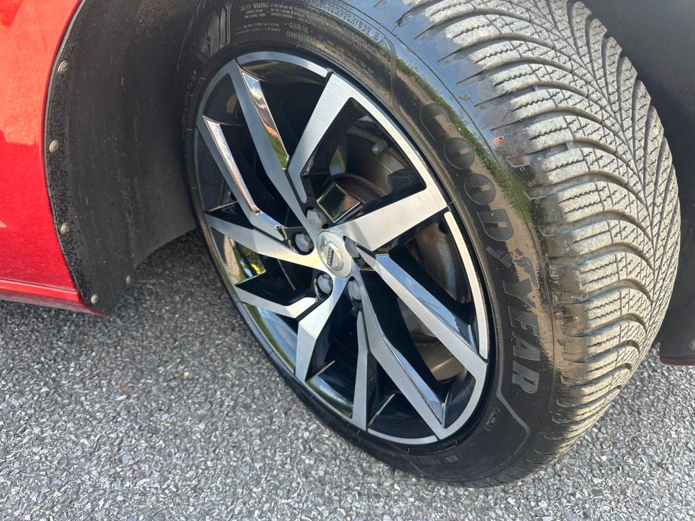 Used Volvo V60 KP69LTY 41