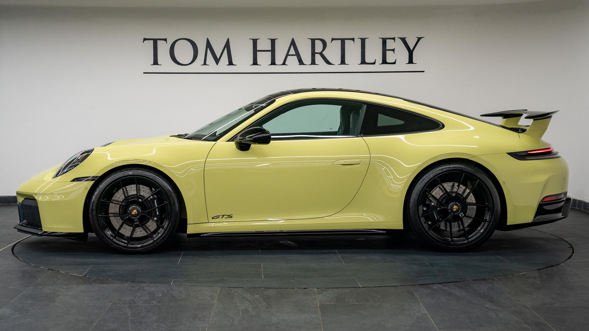 Porsche 911 (992.2) Photo 50fe247f-aa6b-459a-8d11-568f6b995244.jpg