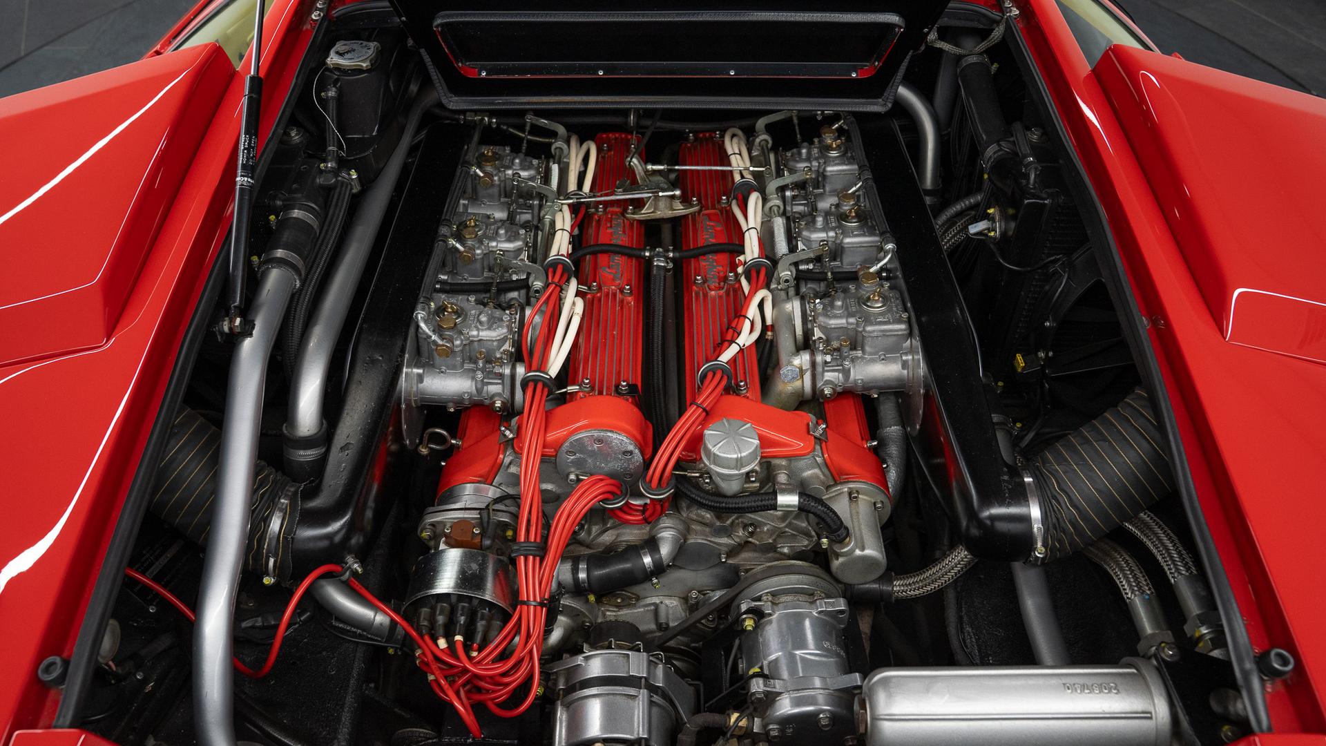 LAMBORGHINI Countach Photo 5101124e-a382-4766-8a1a-3d1877ff0470.jpg