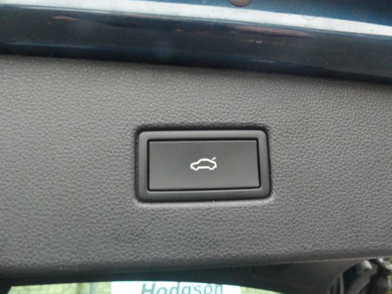 Volkswagen Tiguan Photo 5119263f-e338-4248-b5f9-e375cd306d75.jpg