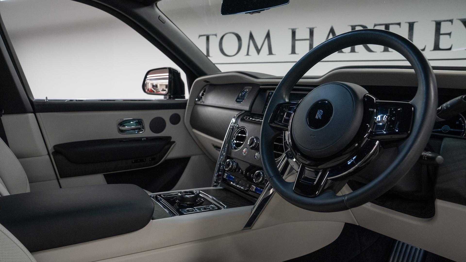 Rolls-Royce Cullinan Photo 511bc31a-b1ba-4edb-b309-d3c22119eda4.jpg