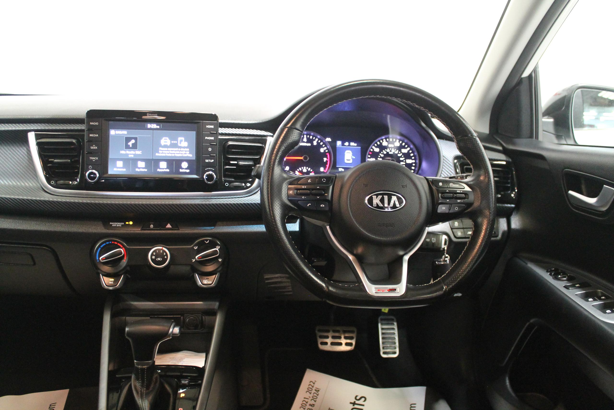 Kia Rio Photo 8