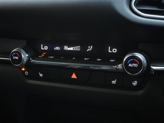Mazda CX-30 Photo 513b740e-a473-4530-8d99-f69fa41fba7c.jpg