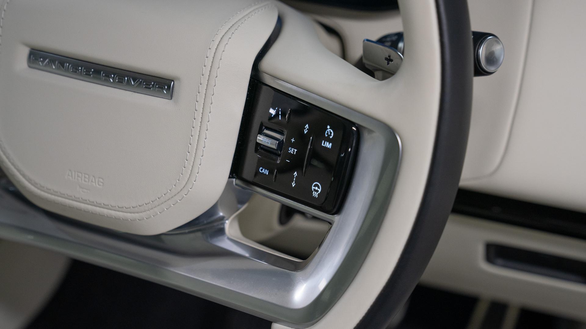 Land Rover Range Rover Photo 514460de-7a4c-41ab-8b02-9bcb3a9d1bb4.jpg