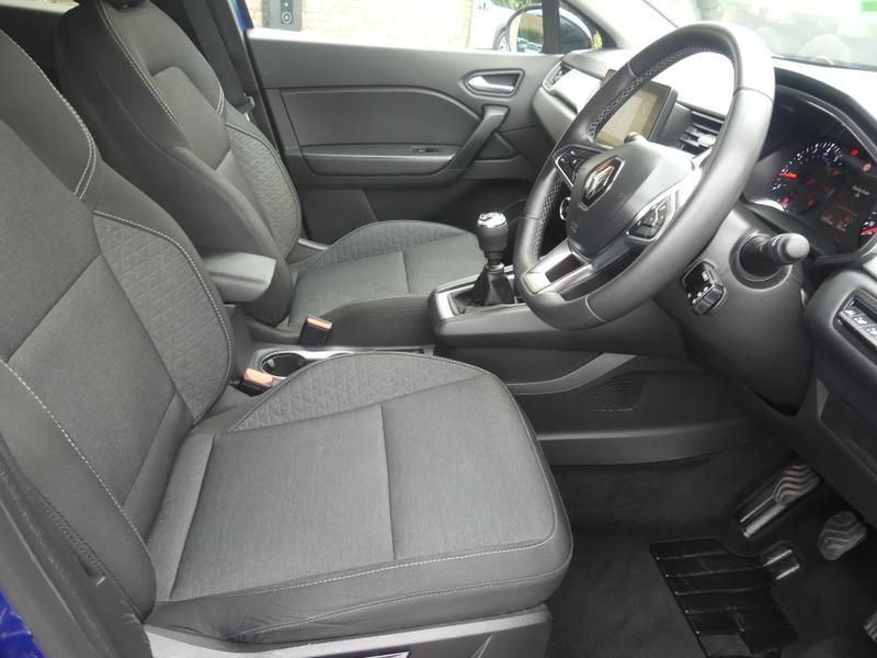 Renault Captur Photo 5147c9fb-7aa6-483f-8145-3b399aae764b.jpg