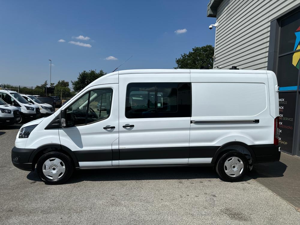 Ford Transit Trend Photo 514b88be-8569-4eb4-8aa5-c16f085eb85b.jpg