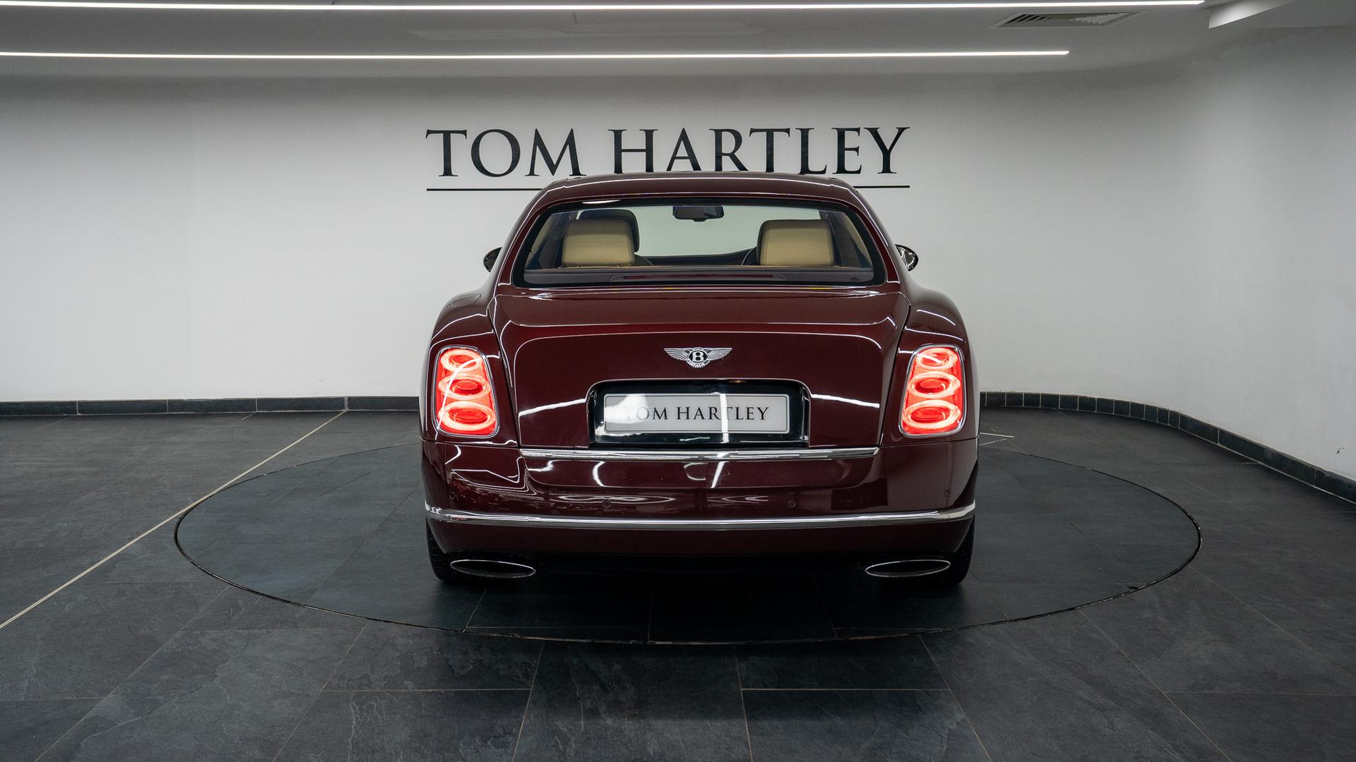 Bentley Mulsanne Photo 5151b400-b748-4f4c-9f2a-3bdf5a23ff34.jpg