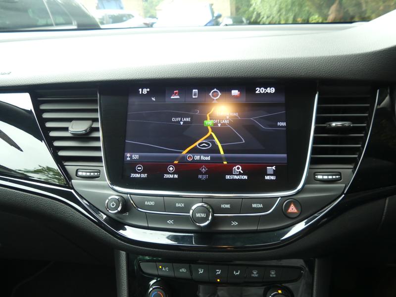 Vauxhall Astra Photo 51591ebd-4d1f-4e44-bb3b-322f980ebda9.jpg