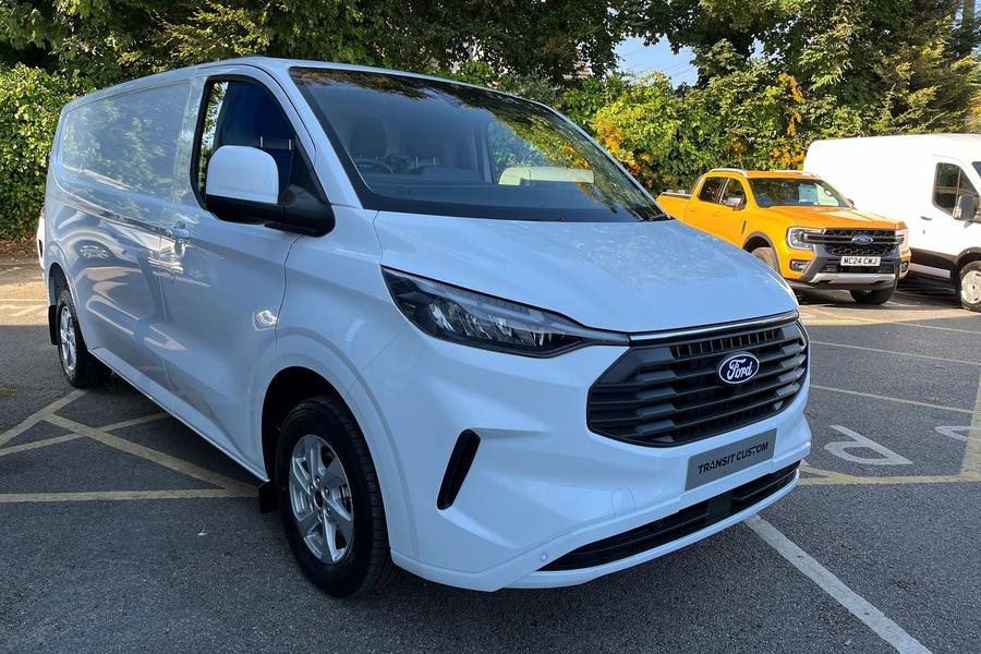 Ford TRANSIT CUSTOM Photo 515d489b-de67-45a0-a9e7-e60b530356b2.jpg