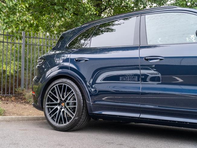 PORSCHE Cayenne Photo 35