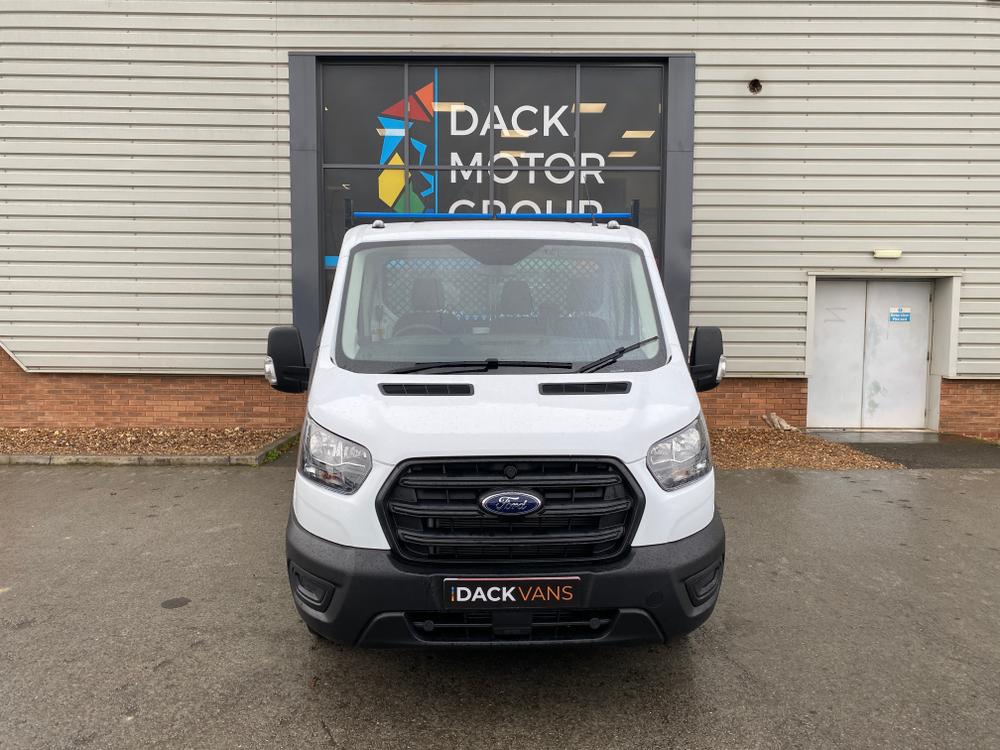 Ford Transit Photo 5170eb7a-c4de-4c76-bb7e-96ad2f3358e1.jpg