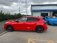 Ford Focus Photo 1
