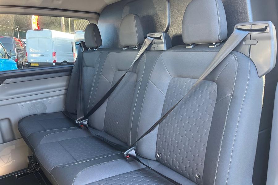 Ford TRANSIT CUSTOM Photo 5178b812-dd71-4ade-9c12-a328e79db236.jpg