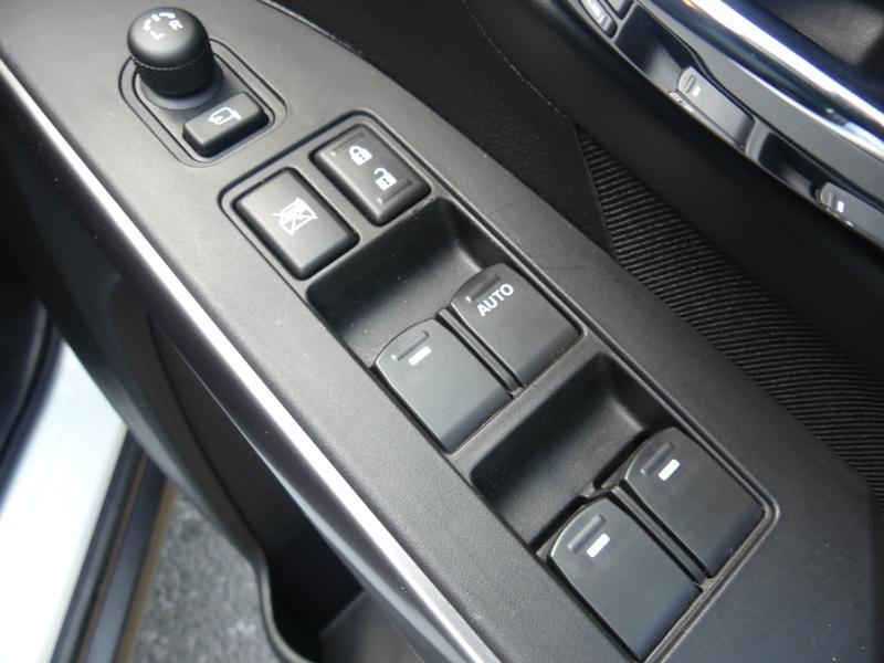 Suzuki S-Cross Photo 51852c05-bf9f-45b1-9ded-8e5fec92b011.jpg