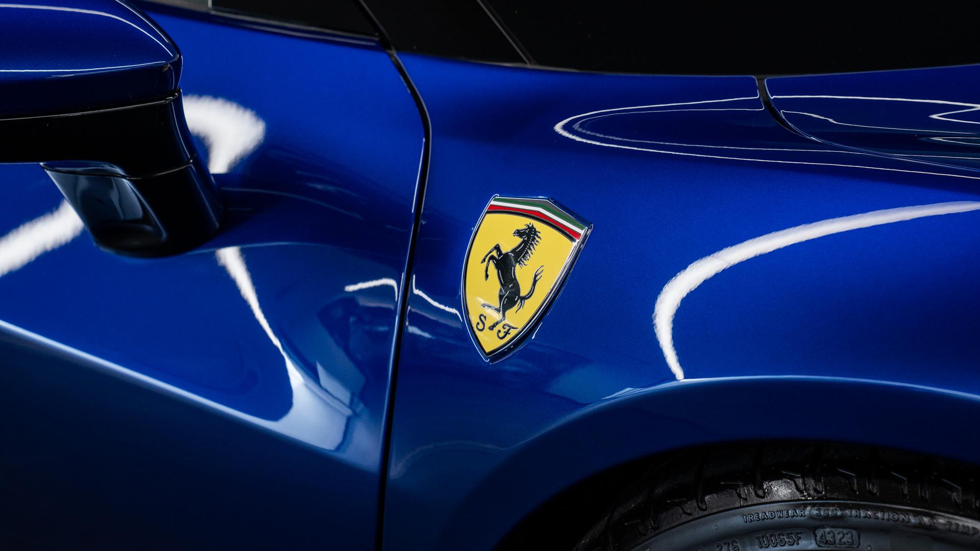 Ferrari 296 Photo 518753da-d1b6-408b-80b4-35ffb07266e2.jpg