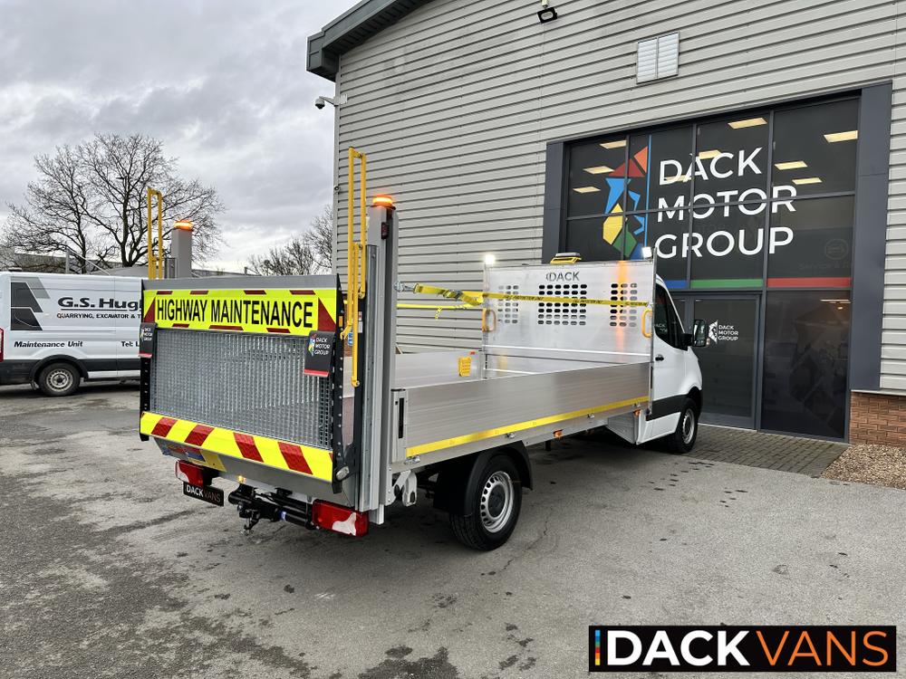 Mercedes-Benz Sprinter Photo 519112c5-e5fe-4051-8e2c-5c0152d74a3c.jpg