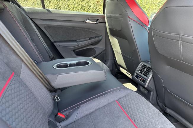 Volkswagen Golf Photo 25