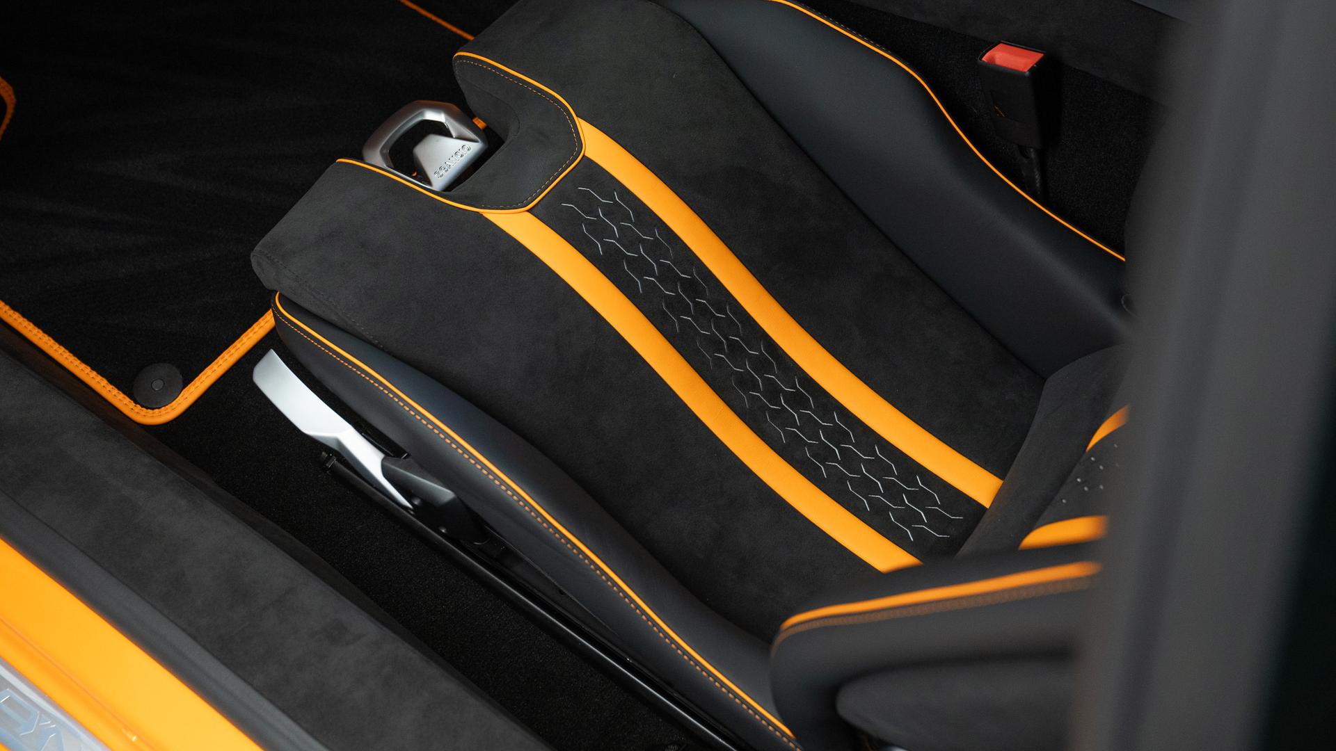 LAMBORGHINI Huracan Photo 519e5323-24b1-4d8b-9c03-972ab3f37fb0.jpg