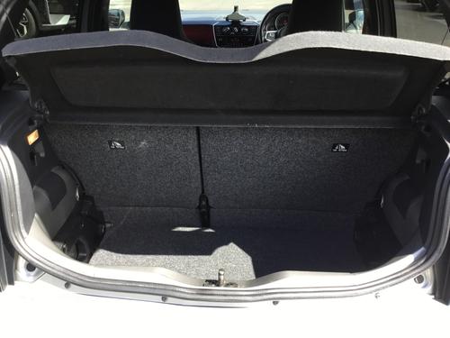 Volkswagen up! Photo 51b2df63-5f89-4f91-96d0-01982d0c5bf4.JPG