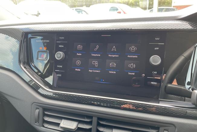 VOLKSWAGEN Taigo Photo 13