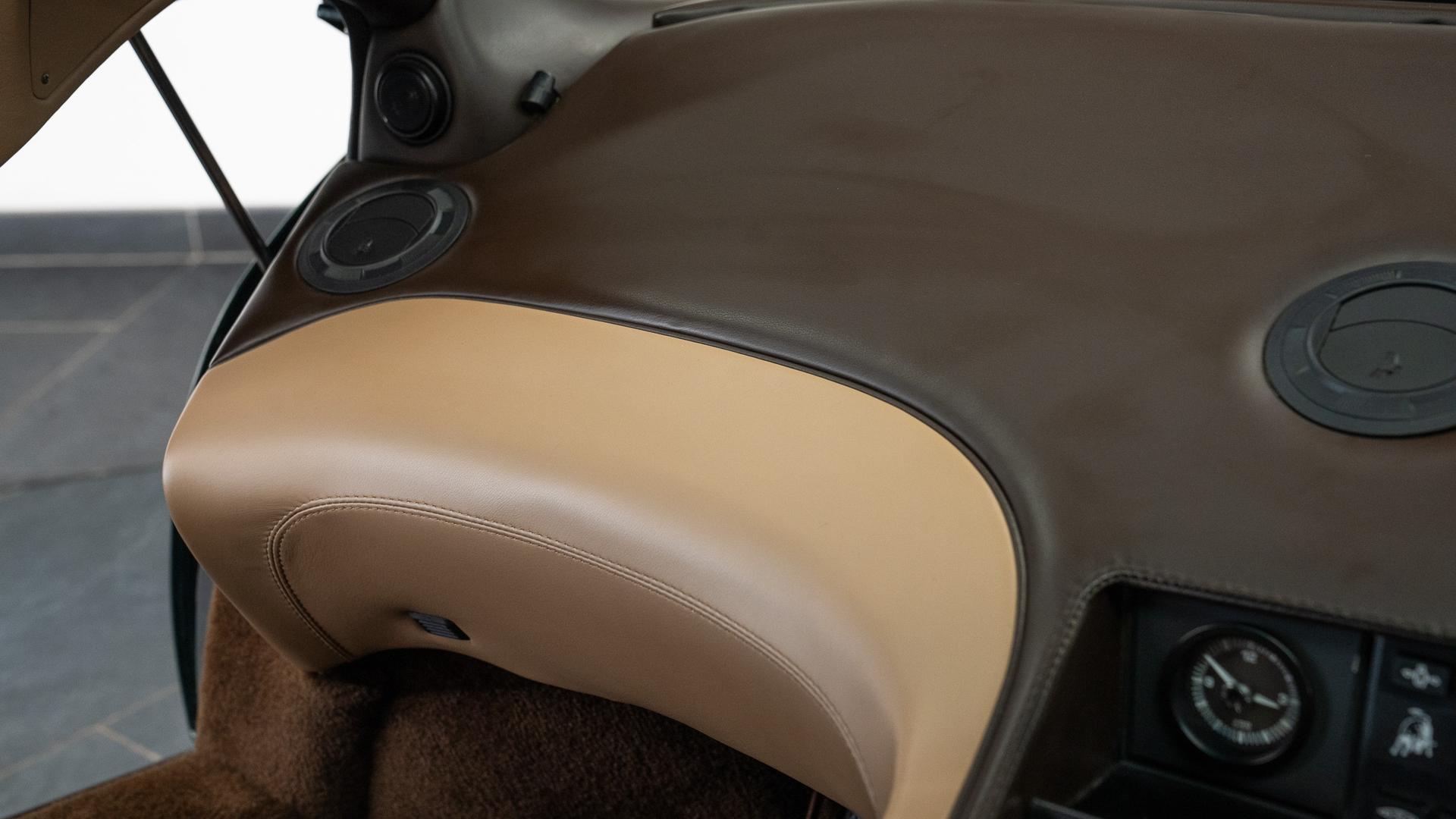 LAMBORGHINI Diablo Photo 51cf2a7b-2d70-47da-bde1-fa264c14ba52.jpg