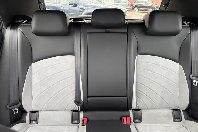 VOLKSWAGEN ID.3 Photo 25