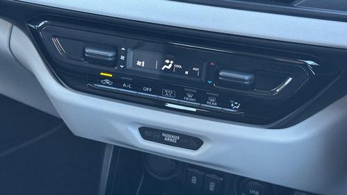 Suzuki Swift Photo 51ef8b2e-fac5-4e60-85b4-10a3987ed35a.jpg