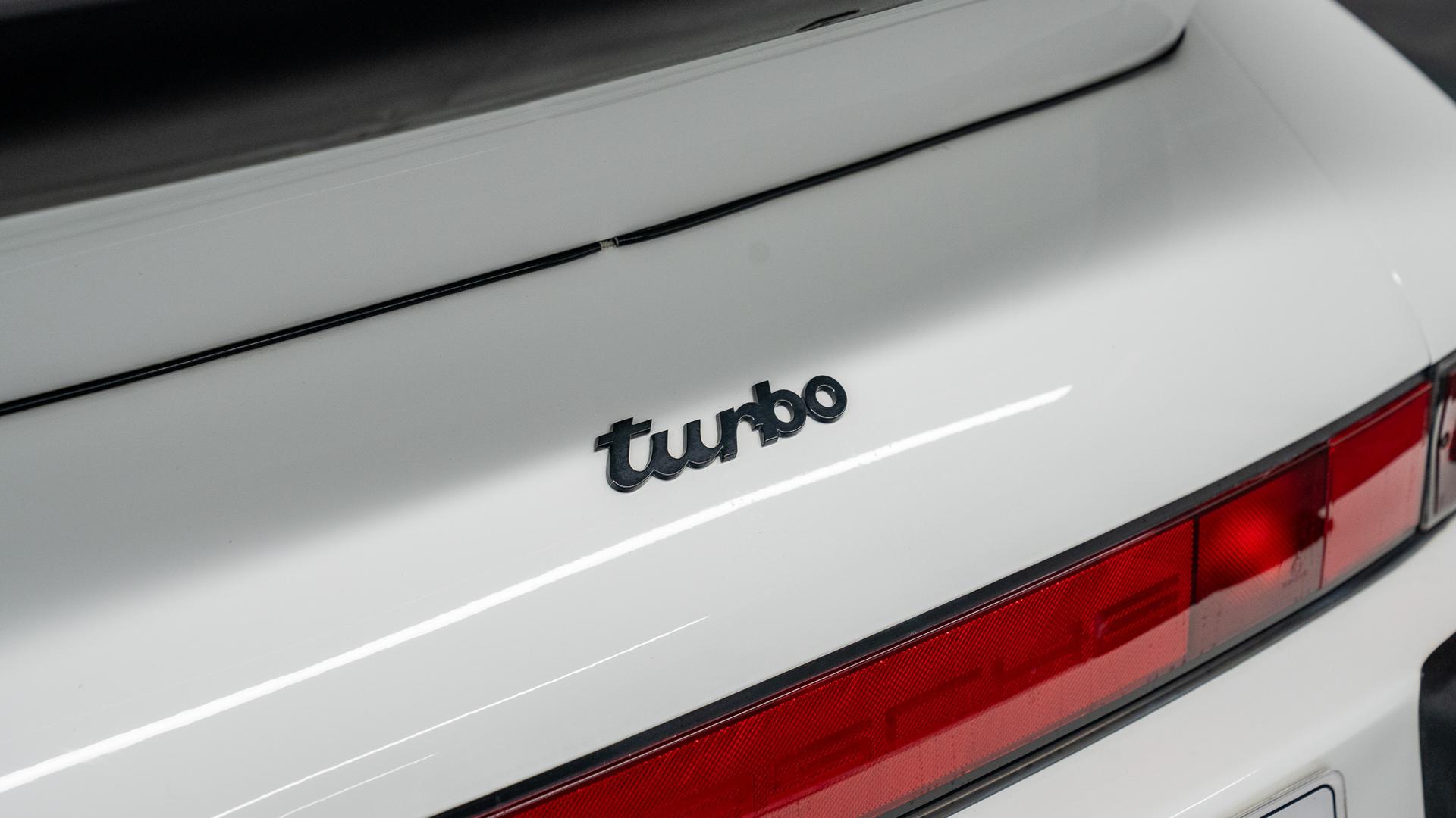 Porsche 911 Photo 51fe1ea7-dc68-4338-b125-0ac50bf30132.jpg