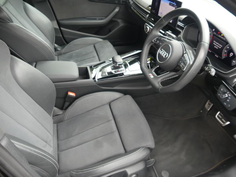 Audi A4 Avant Photo 520846a1-4d6c-4420-bde2-fdfb2074d185.jpg