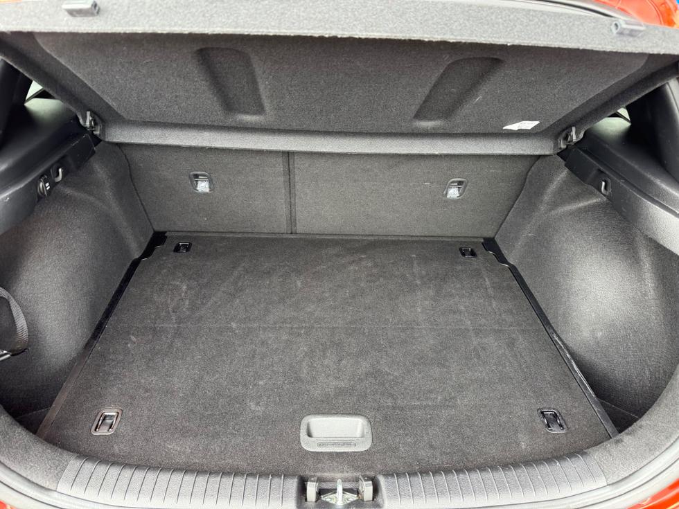 Kia Ceed Photo 523bd7ff-894f-4fcf-a5e3-9667627a0726.jpeg
