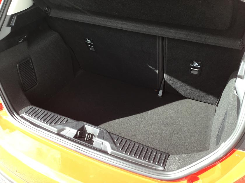 Ford Fiesta Photo 523f874f-88cc-43c2-9a73-f3777f3f5cba.jpg