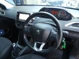 Peugeot 208 Photo 17