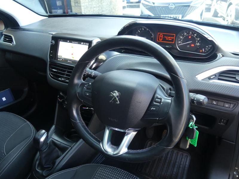 Peugeot 208 Photo 5242b134-e9ac-4587-9bfa-b34c3f1dc66b.jpg