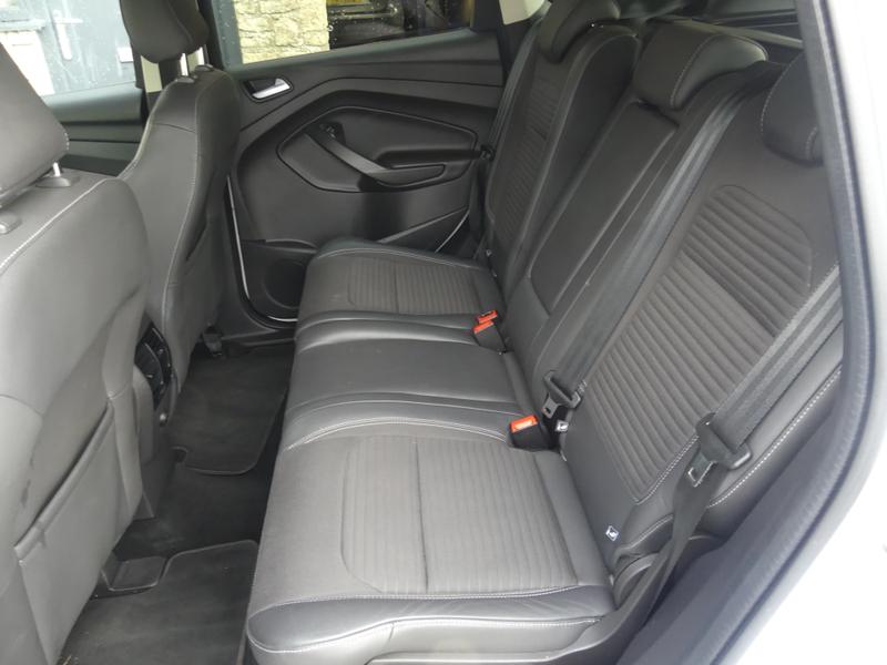 Ford Kuga Photo 524618e2-0c67-401b-b4d1-9cbd9872eec4.jpg