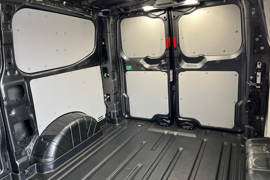 Ford TRANSIT CUSTOM Photo 524df766-ee81-4f8f-8ebe-2fc5460a3cdd.jpg