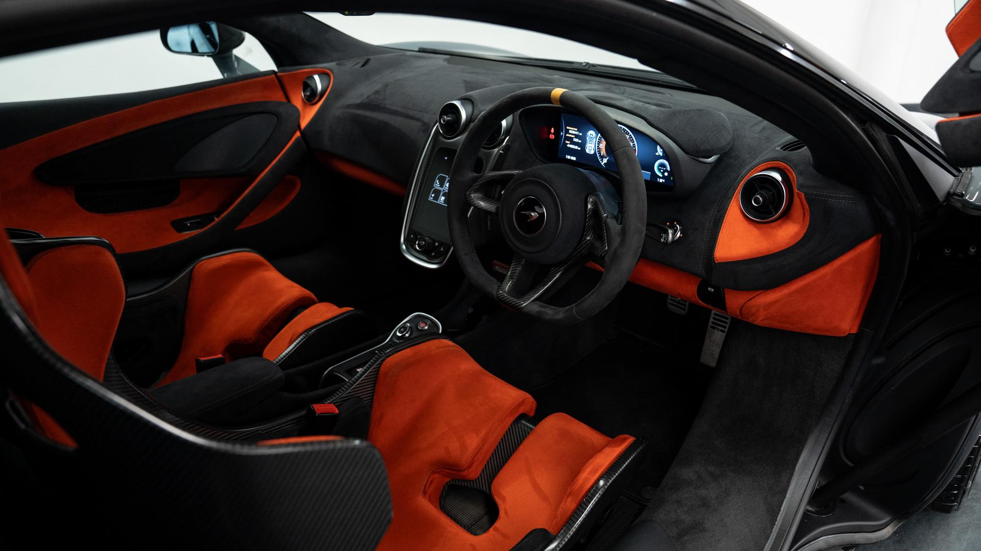 McLaren 600 LT Photo 5256b5ce-0086-4cc1-8576-86bd21eb03ae.jpg