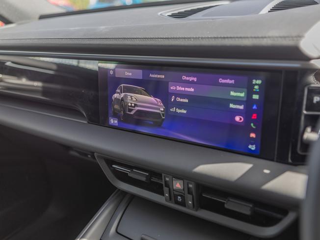 PORSCHE Macan Photo 21