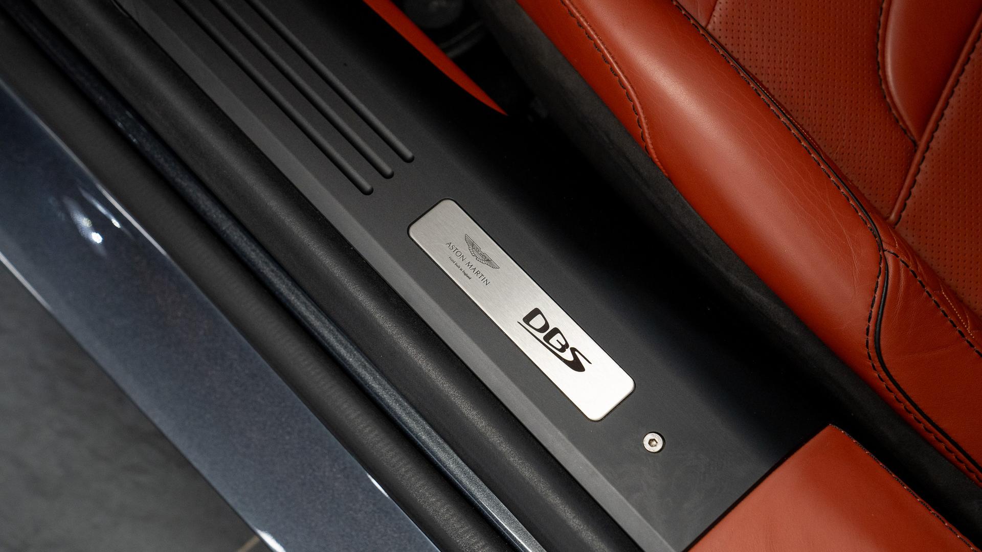 Aston Martin DBS Photo 525d91a8-e2f0-404a-b9f5-36a42c3ef234.jpg