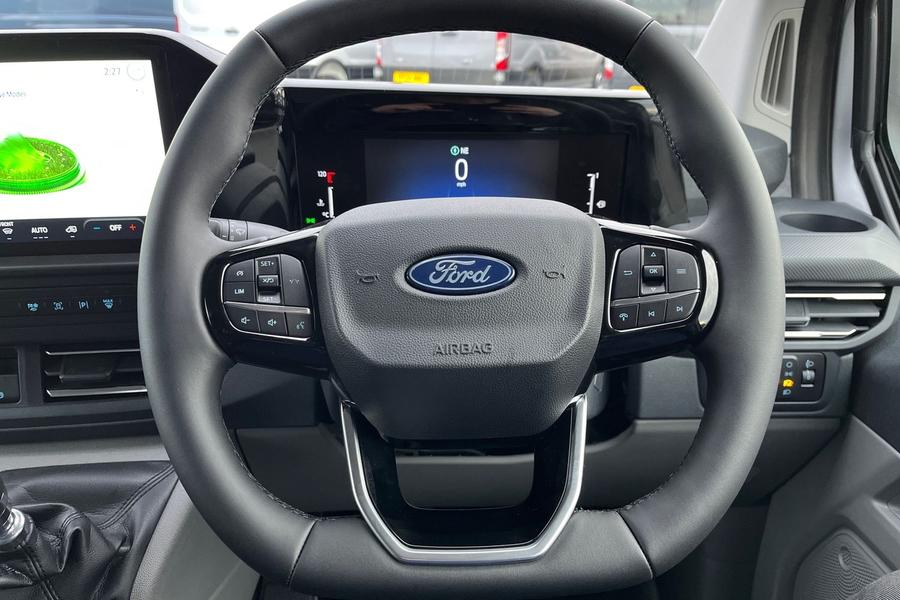 Ford TRANSIT CUSTOM Photo 525ec715-ab09-493d-9d14-990c737594ad.jpg