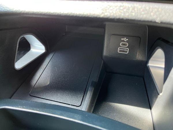 Ford Ranger Photo 5272a449-ab13-44b8-a855-f957b99ec598.jpg
