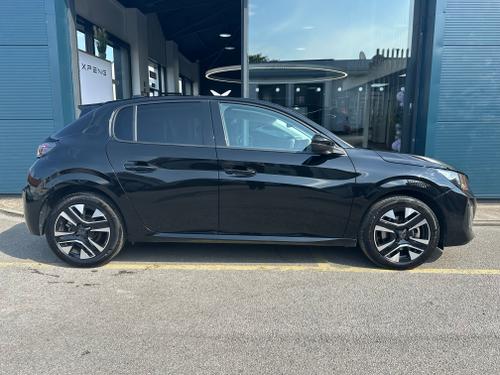Peugeot 208 Photo 527cd224-f6b6-4cdd-95fd-9b5e5c3d8c76.jpeg