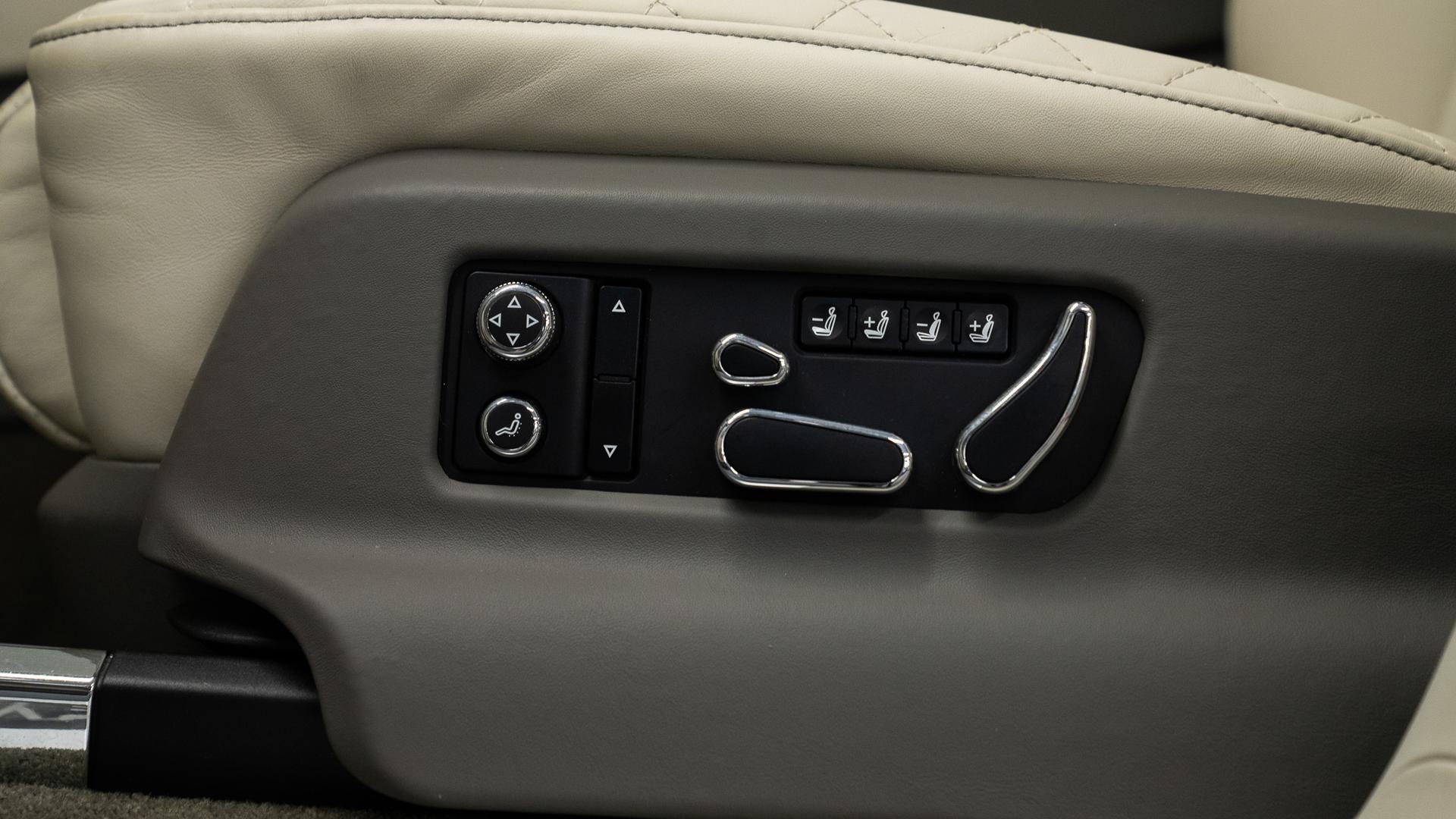 Bentley Bentayga Photo 527d5cd0-2daa-4769-a919-de8083533043.jpg