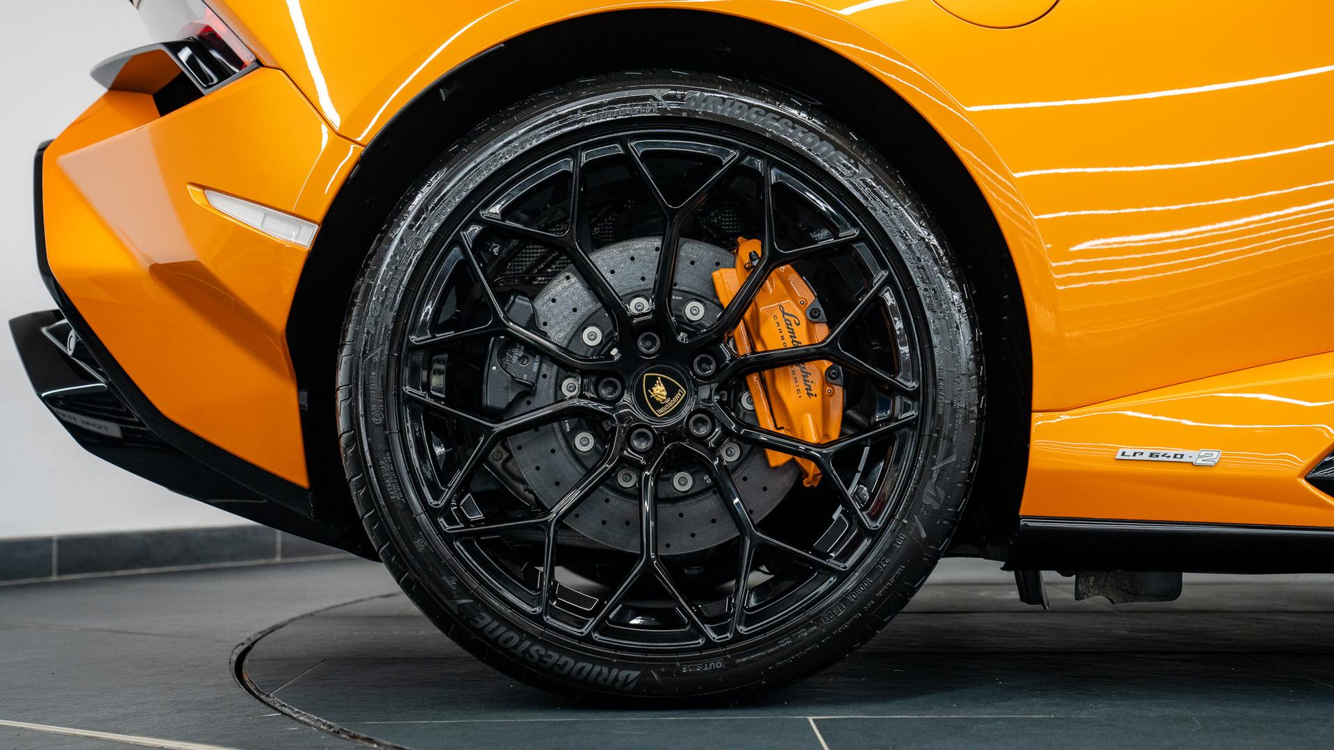 LAMBORGHINI Huracan Photo 52880504-afdd-4636-a8d7-05702758da86.jpg