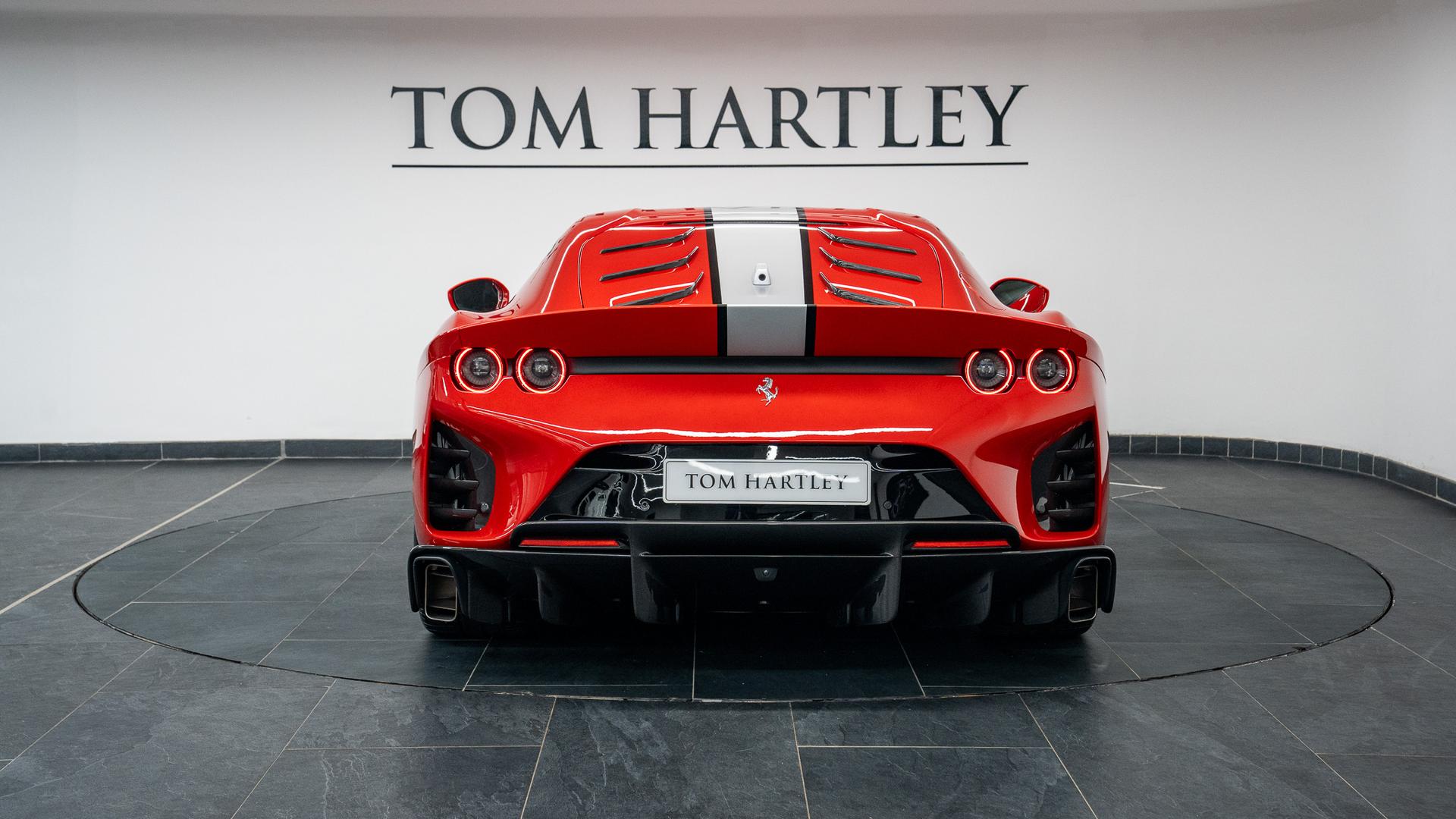 Ferrari 812 Photo 529c2f31-ea69-4a89-af9a-03547e39bab5.jpg