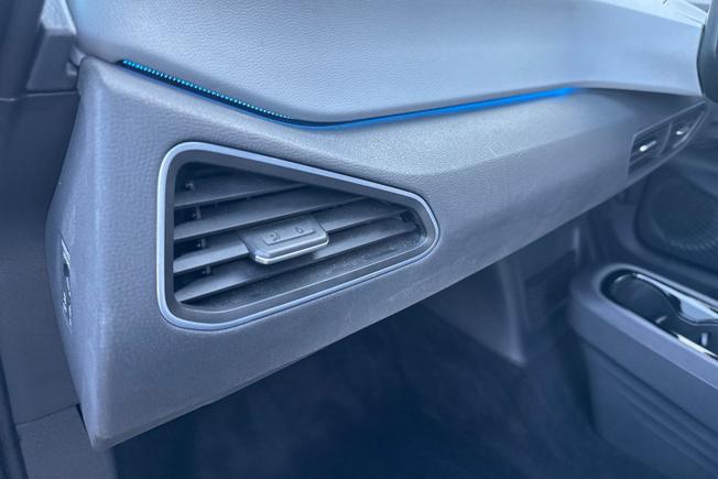 VOLKSWAGEN ID.3 Photo 32