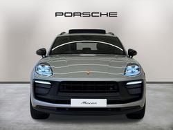 PORSCHE Macan Photo 2