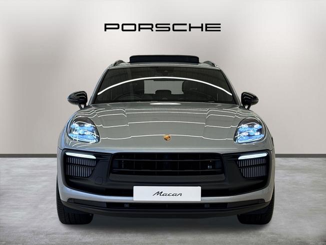 PORSCHE Macan Photo 2